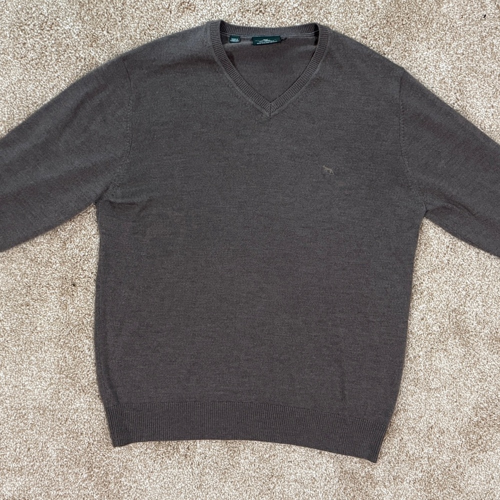 Rodd & Gunn Men's V-Neck Sweater in Dark Brown